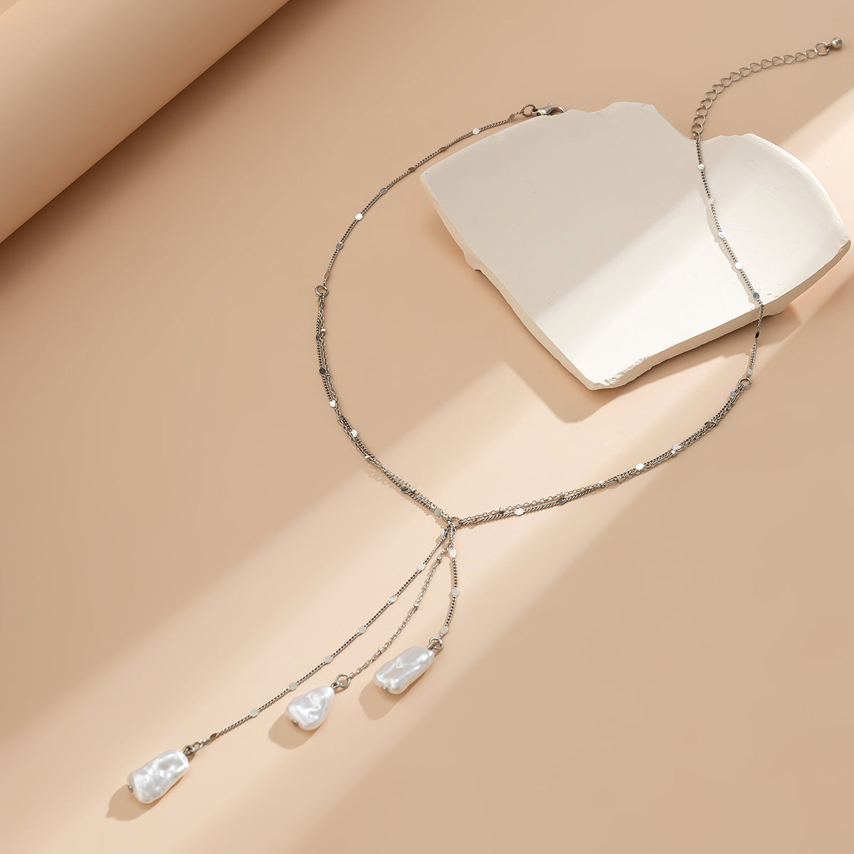 Exquisite Jewelry Necklace Featuring Faux Pearl Pendant and Layered Design