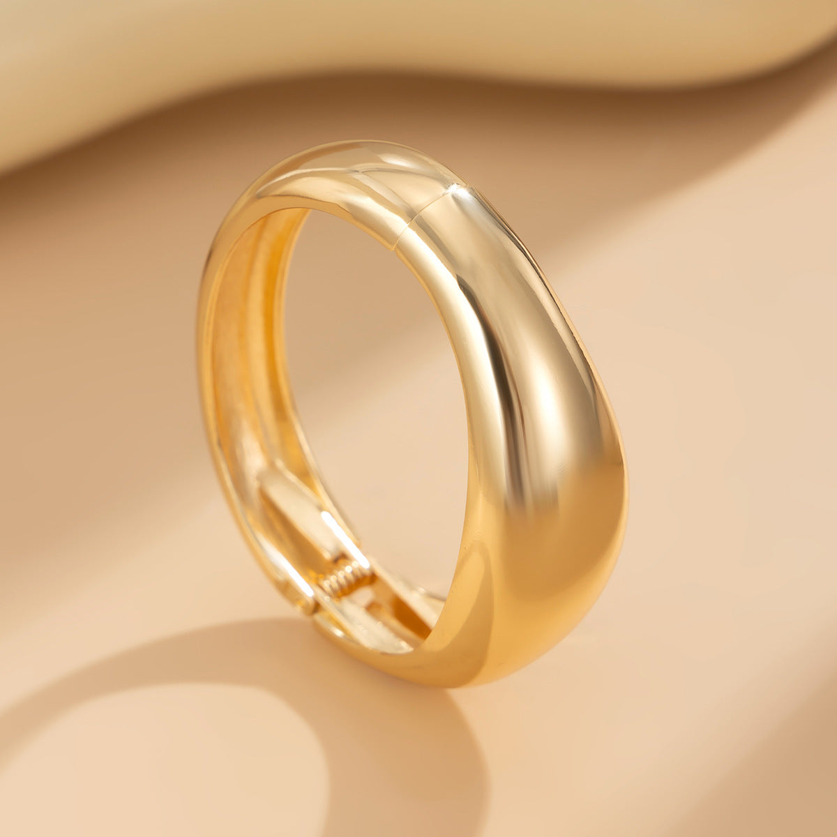 Planderful Vienna Verve Bracelet – Stylish Cross-Border Design