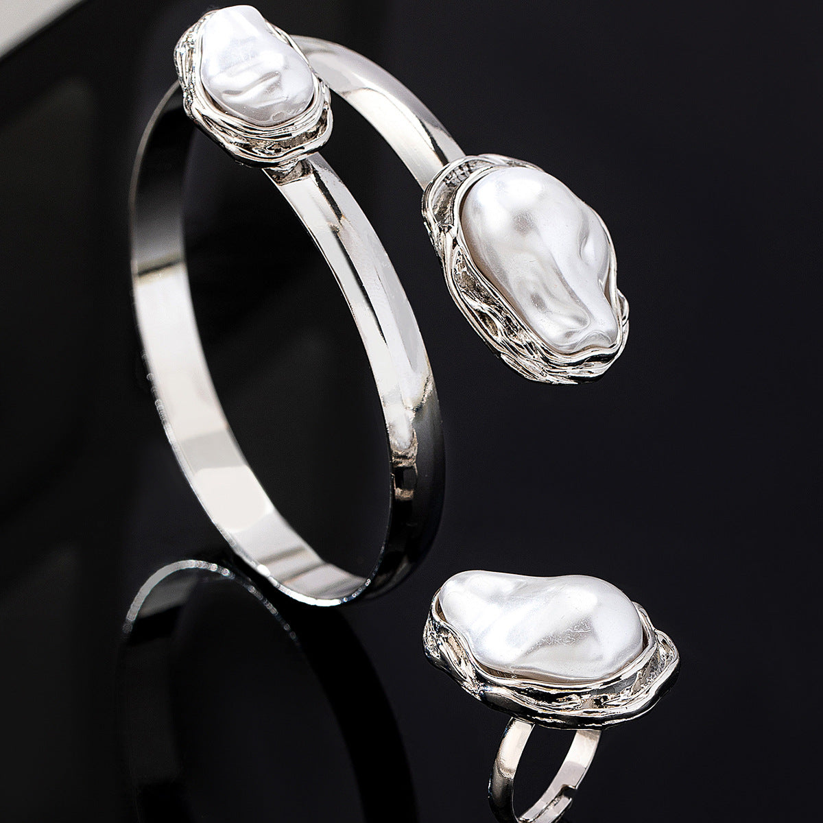 Elegant Retro Pearl Ring and Bracelet Set by Planderful