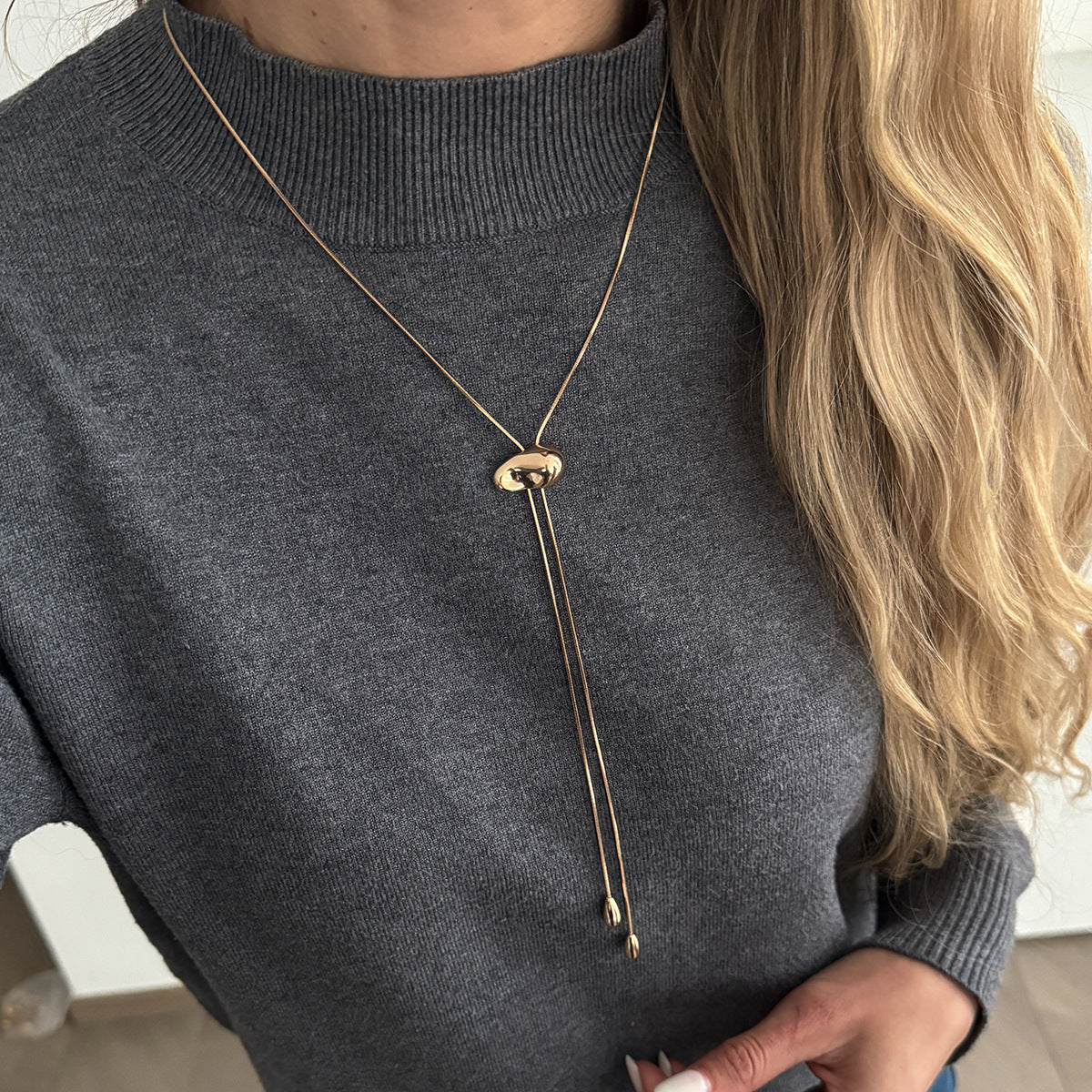 Minimalist U-Shaped Chain Necklace