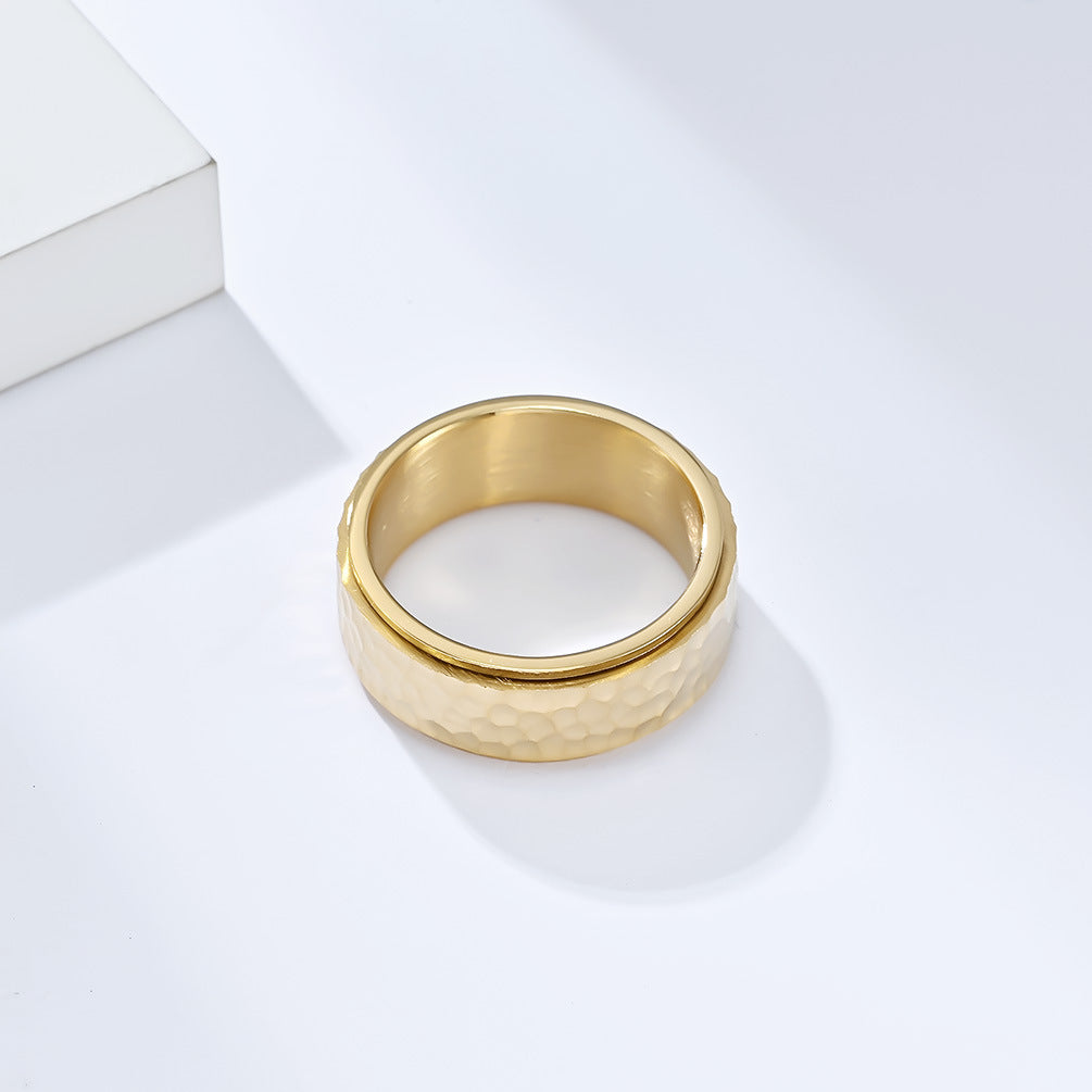 Amazon Neutral Wind Hand-Hammered Moon Pit Pattern Ring