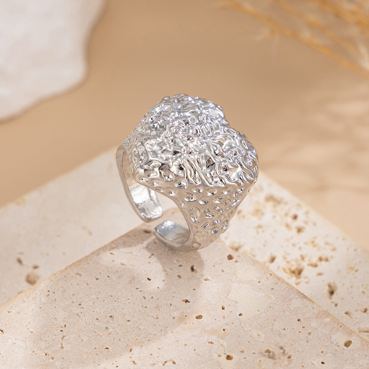 Planderful Vienna Verve Ring – Elegant Adjustable Cold Metal Design