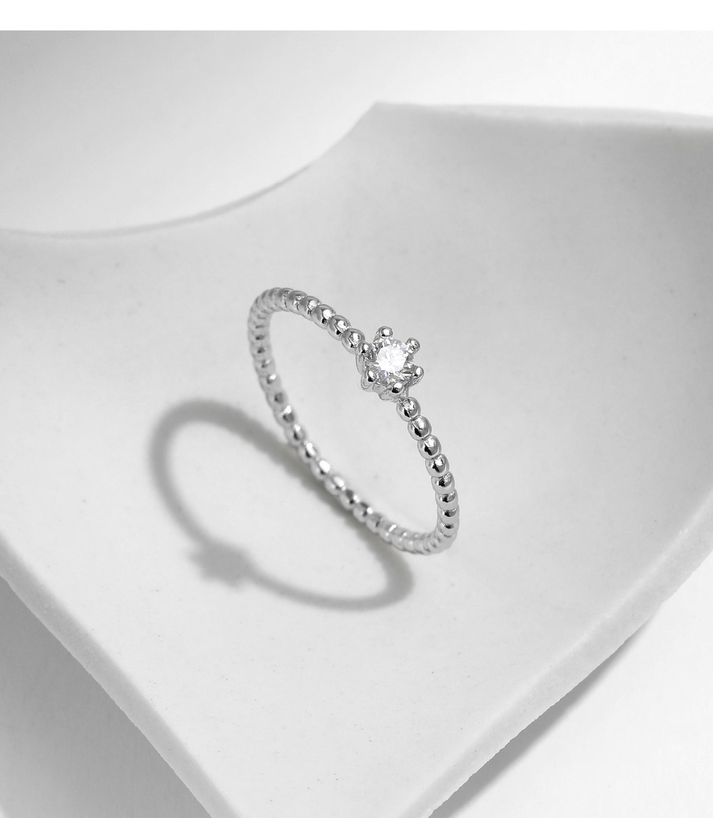 Planderful Moissanite Sparkling Ring – Versatile Super Flash Design