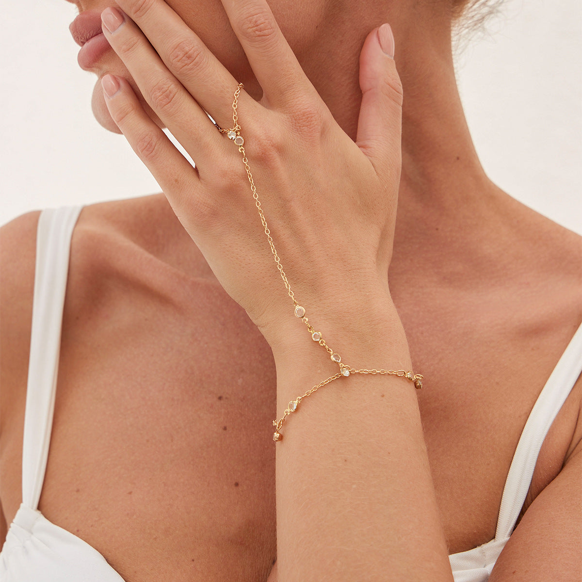 Planderful Vienna Verve Bracelet – Elegant Imitation Pearl and Crystal Design