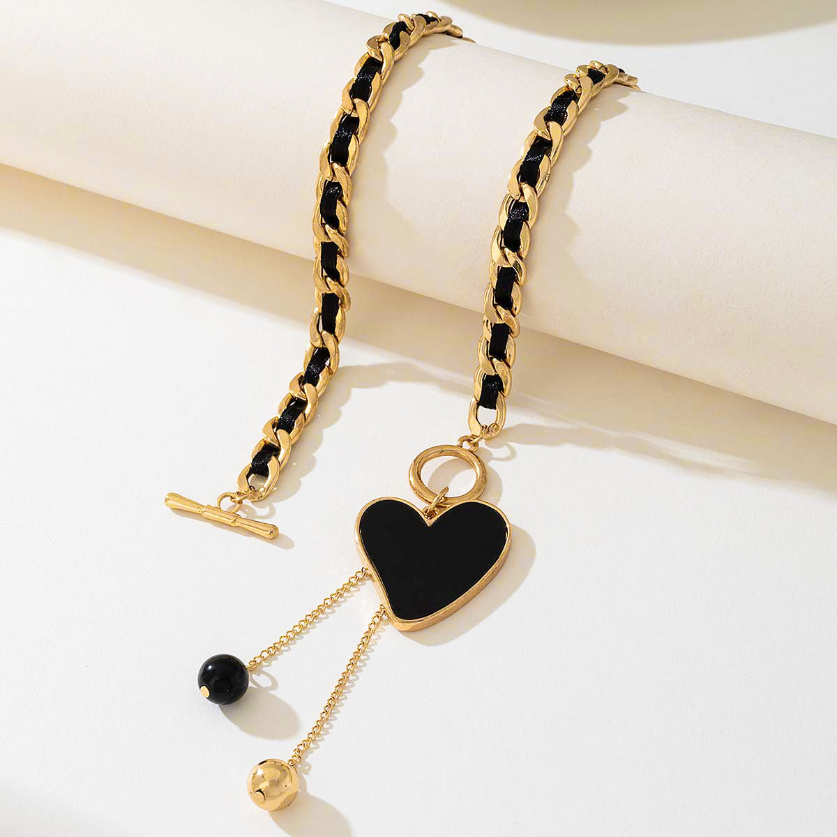 Planderful Vienna Verve Necklace – Trendy Metal Thick Chain Design