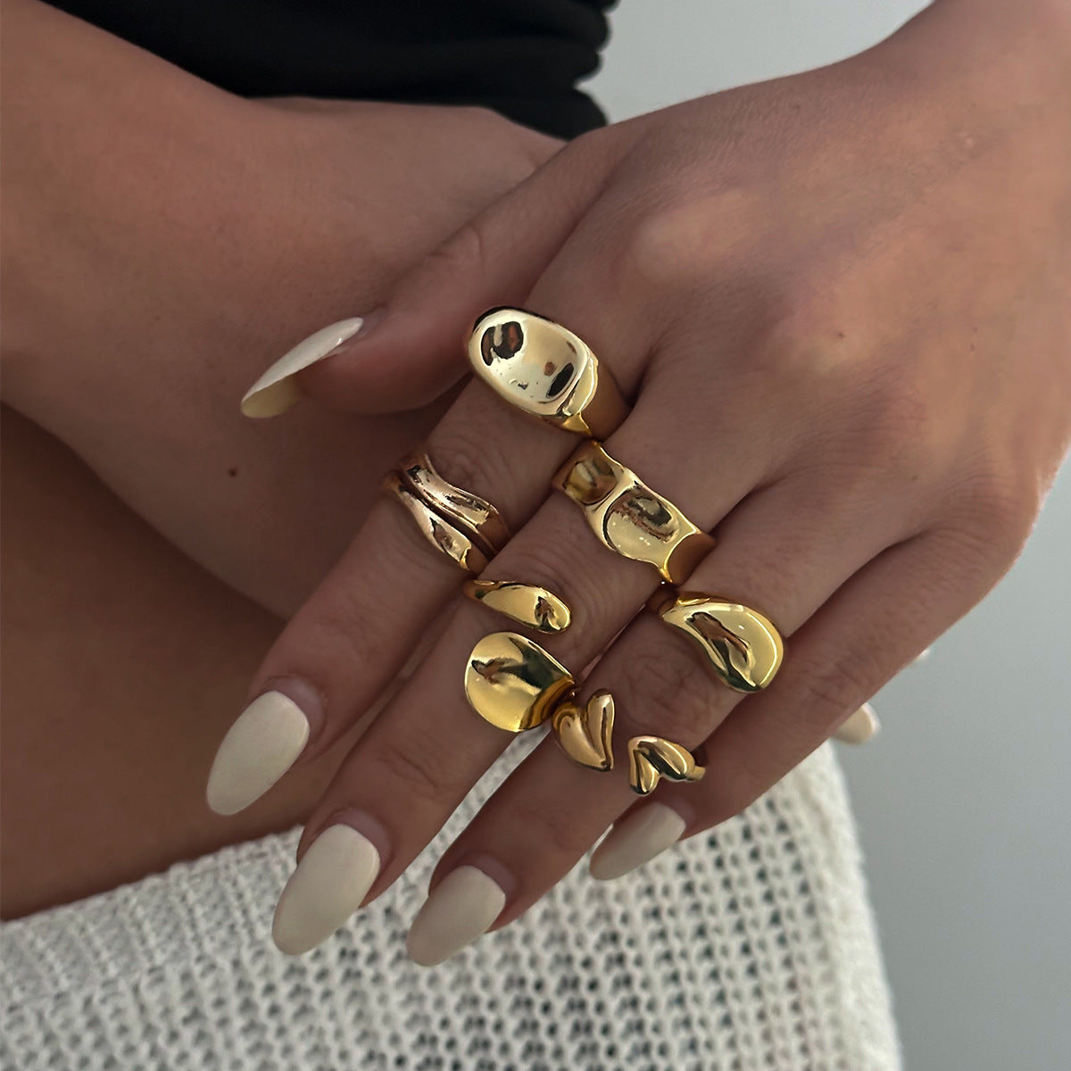 Planderful Vienna Verve Lava Texture Bow Set Joint Ring – Adjustable Geometric Design