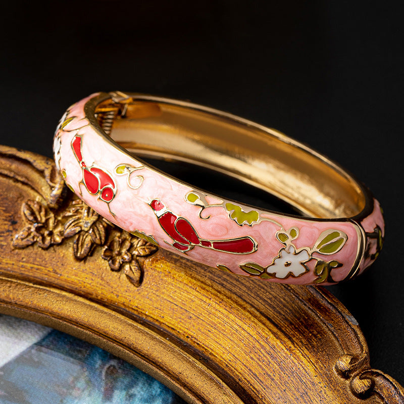 Planderful Vienna Verve Bracelet – Stylish Retro Metal Blooming Flower Design