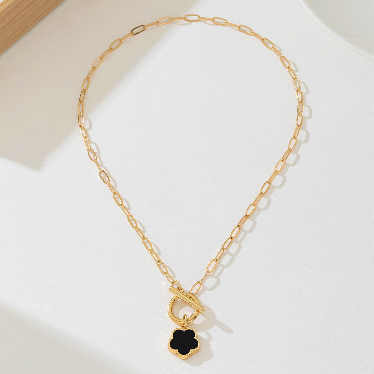 Planderful Vienna Verve Necklace – Fashionable and Versatile Design