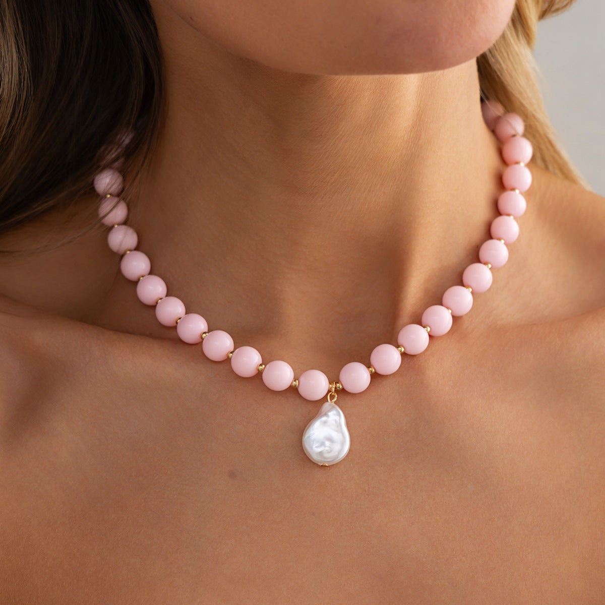 Colored Round Beads Pearl Necklace Dopamine Beaded Holiday Wind Necklace