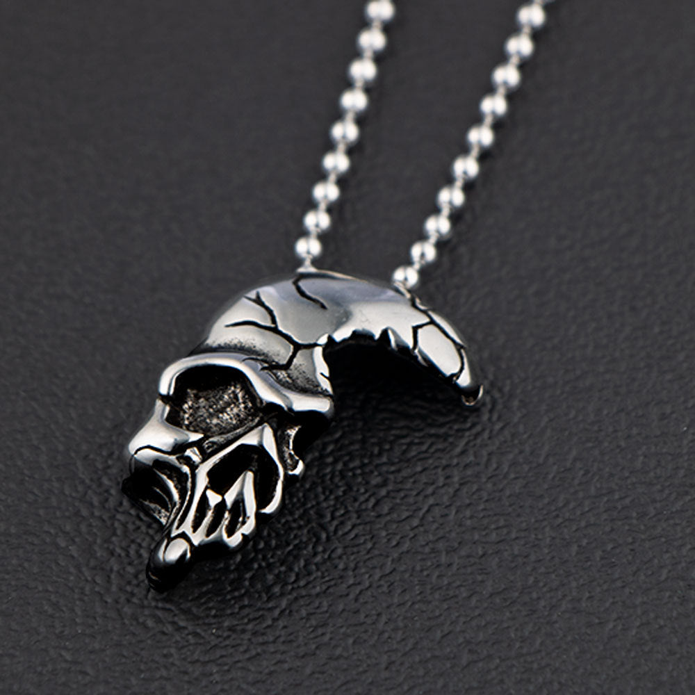 Trendy Titanium Steel Skull Pendant Necklace for Men - Retro Punk Style Fashion Accessory
