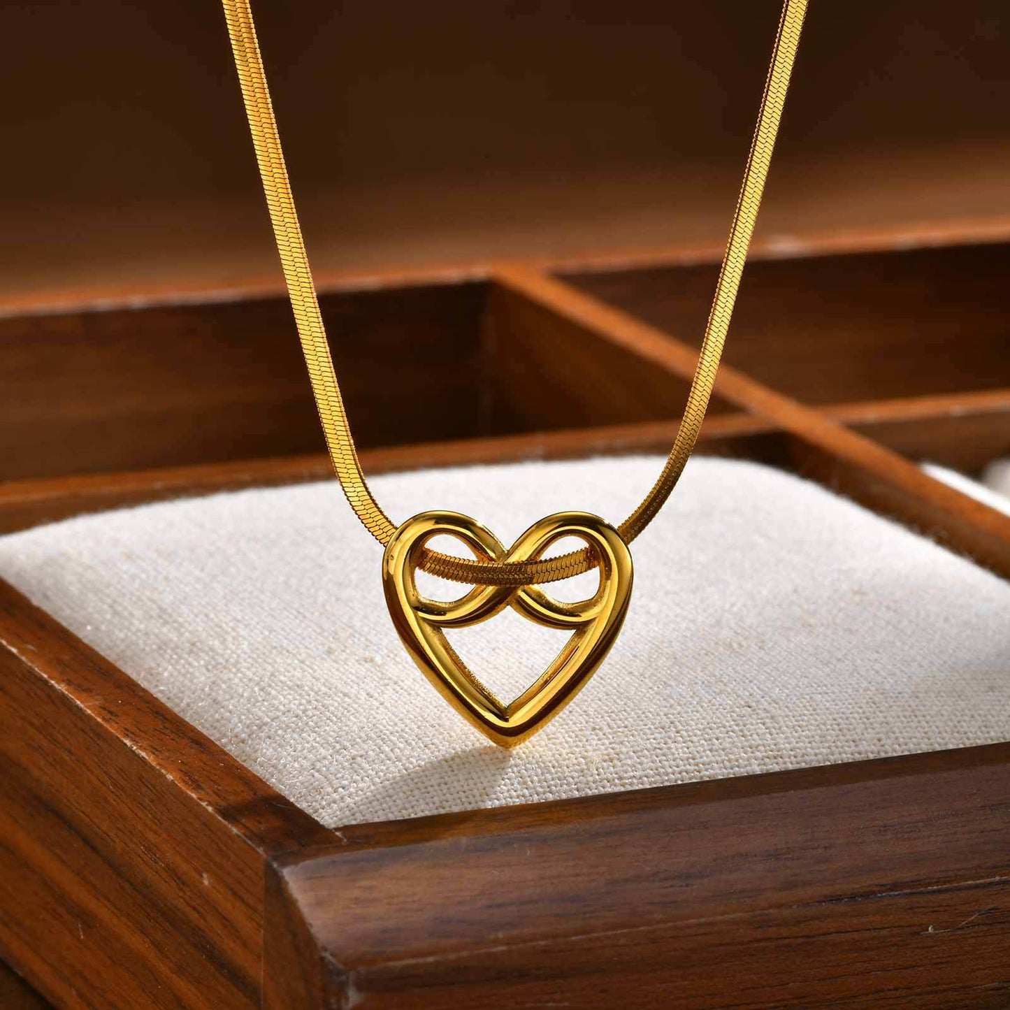 Stainless Steel Twisted Love Infinity Heart-Shaped Infinite Neck Chain Necklace Gold