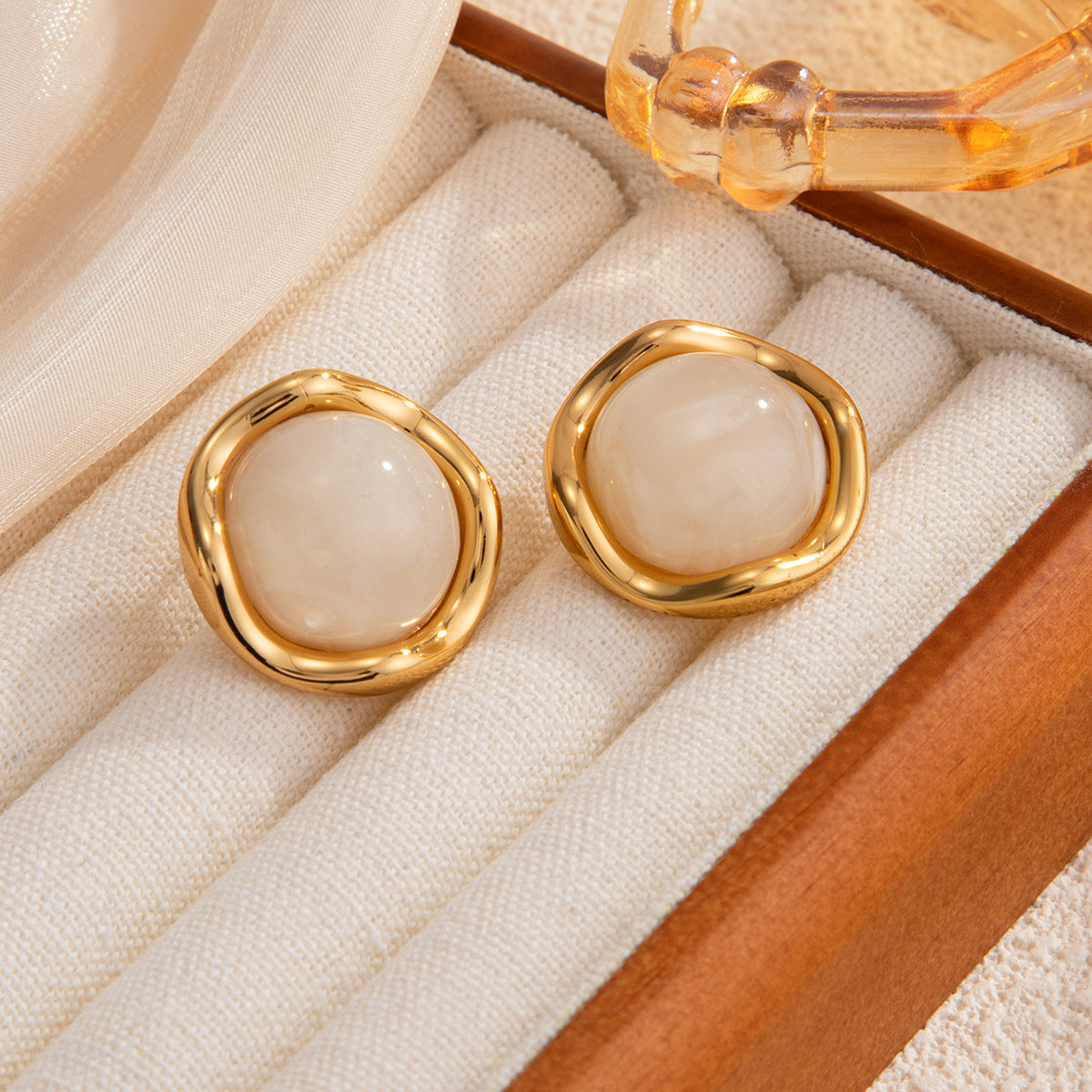 Planderful Elegant Versatile Stainless Steel Stud Earrings With Gold Edge And Wavy Round Look For Everyday Women