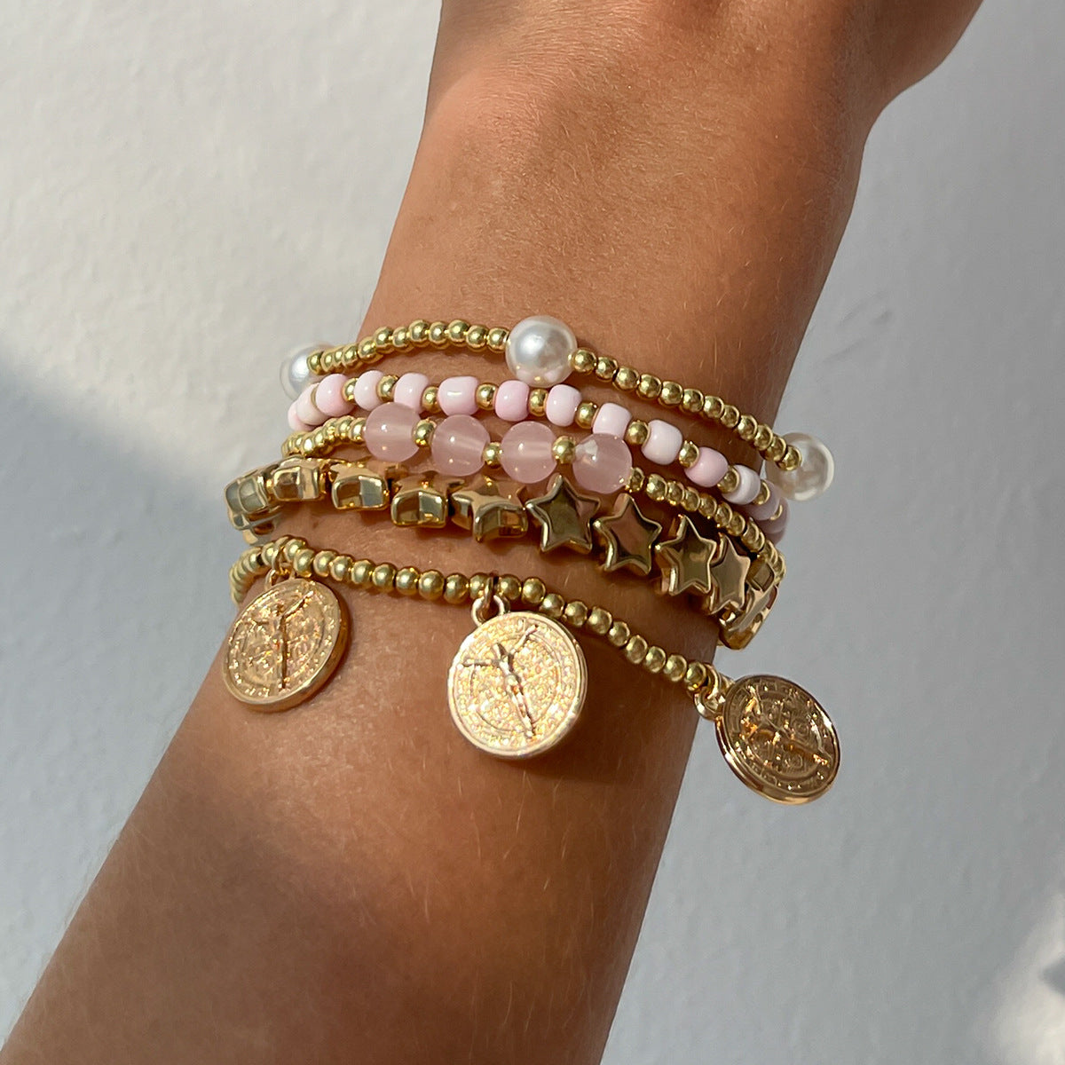 Planderful Vienna Verve Bracelet – Fashionable Retro Coin Design