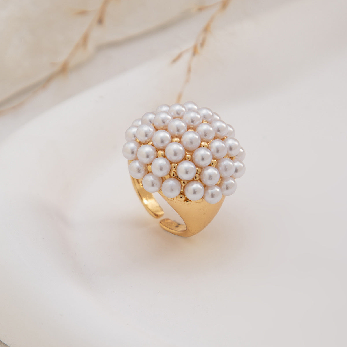 Planderful Vienna Verve Ring – Exaggerated Creative Design with Imitation Pearls
