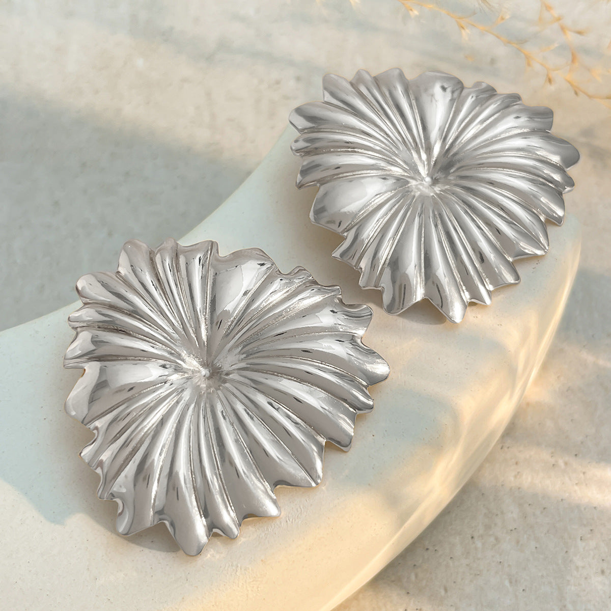 Planderful Vienna Verve Earrings Set – Elegant Water Droplet Design