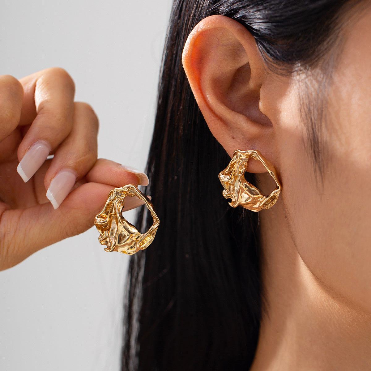 Planderful Vienna Verve Earrings – Exaggerated Asymmetrical Flower Design