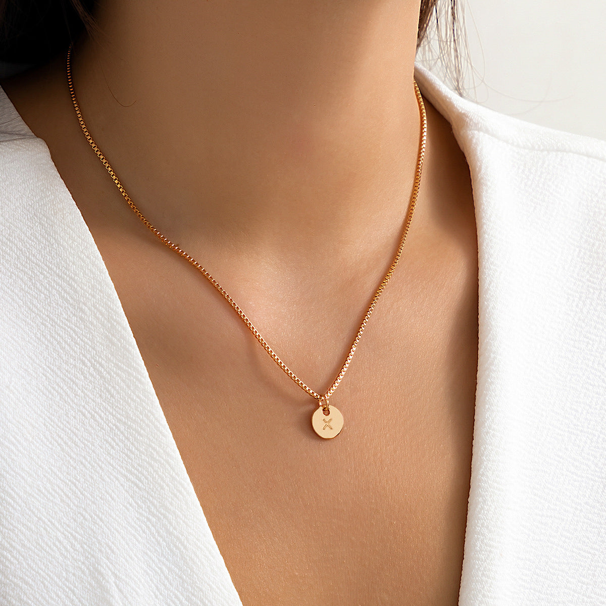 Customized 26-Letter Pendant Necklace from Europe and America for Women