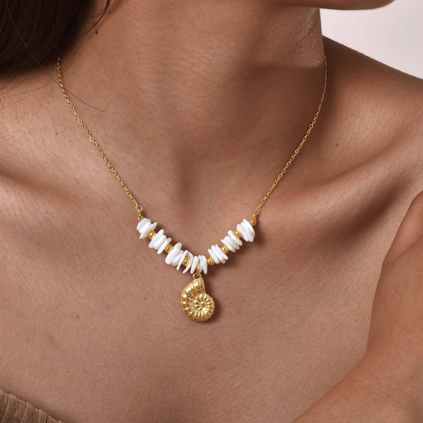Stainless Steel Gold Summer Ocean Style White Shell Square Conch Necklace