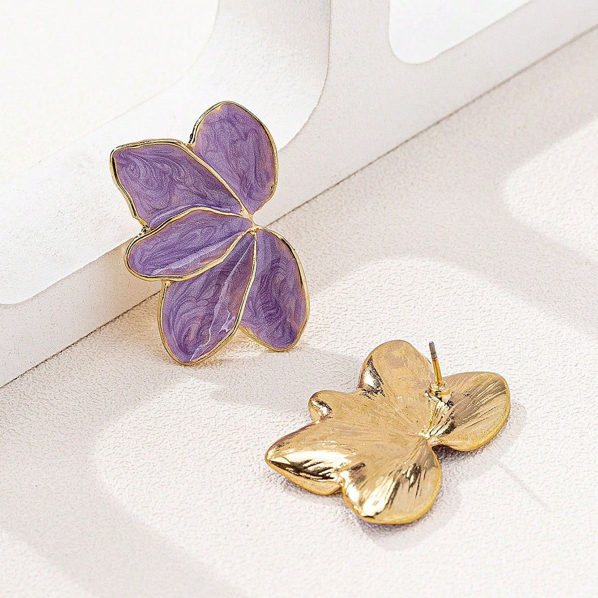 Planderful Vienna Verve Earrings – Fashionable and Elegant Design