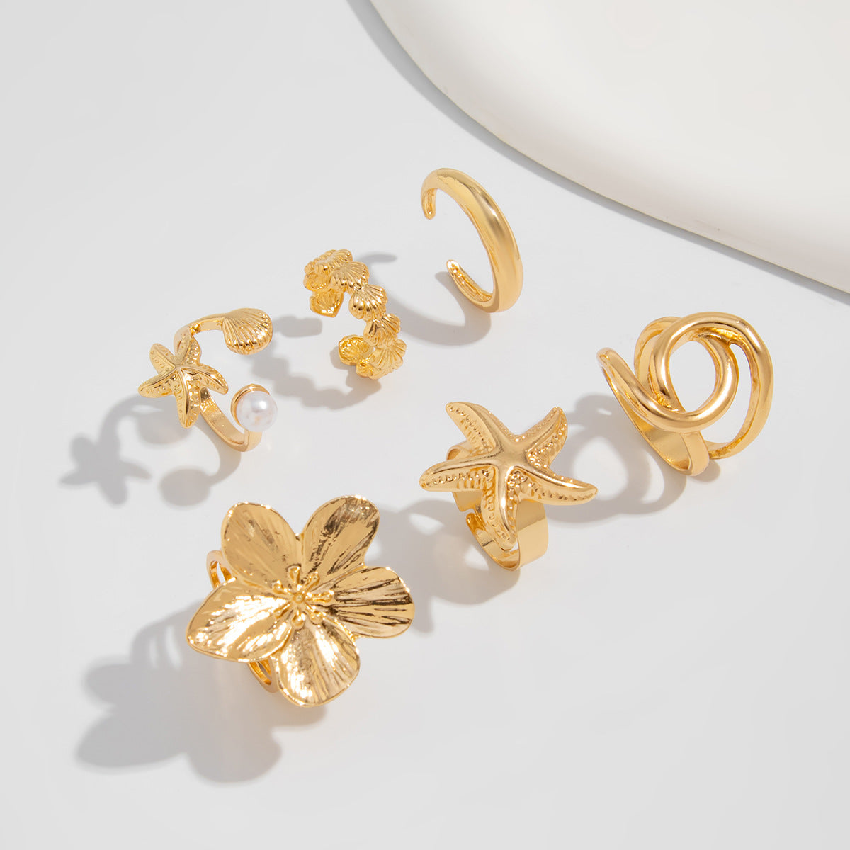 Planderful Vienna Verve Ring – Personalized Retro Sunflower Starfish Design