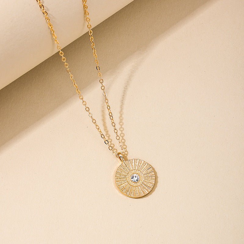 Vintage Style Metal Pendant Necklace with Sparkling Round Texture