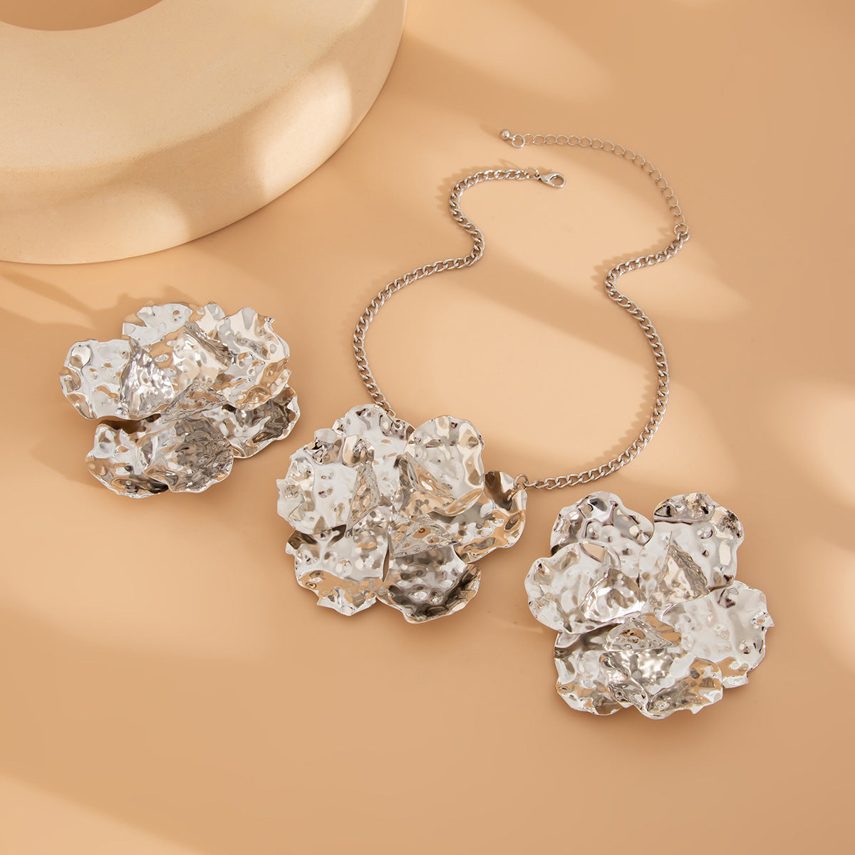 Planderful Vienna Verve Necklace and Earrings Set – Retro Irregular Pleated Design