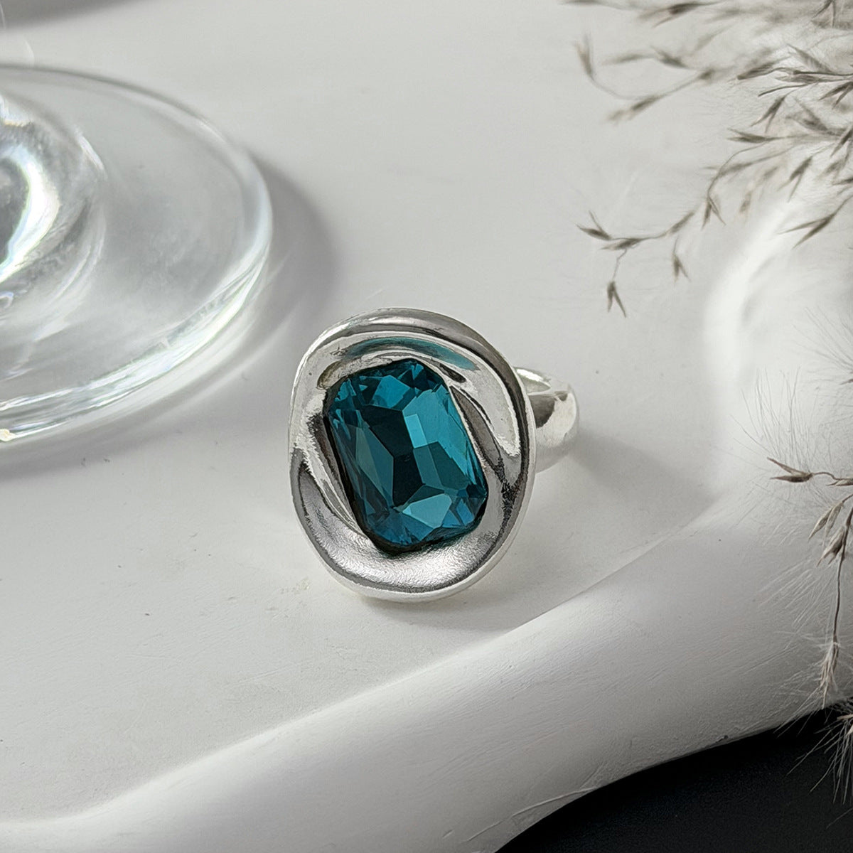 Planderful Vienna Verve Zircon Ring For Women Elegant Cross Design Silver Geometric Statement Jewelry