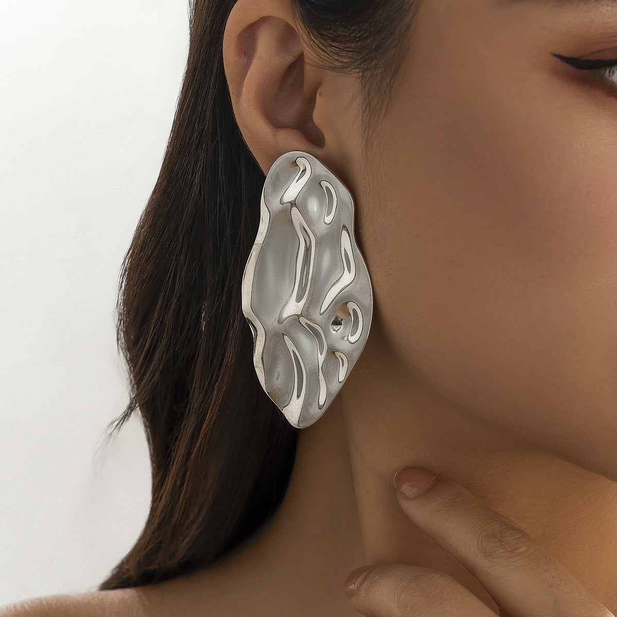 Planderful Vienna Verve Water Ripple Pleated Metal Stud Earrings For Modern Women