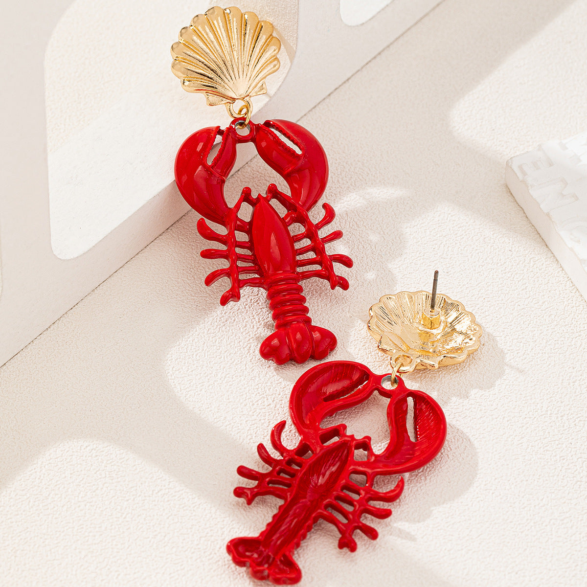 Planderful Vienna Verve Earrings – Elegant Red Lacquered Lobster Design
