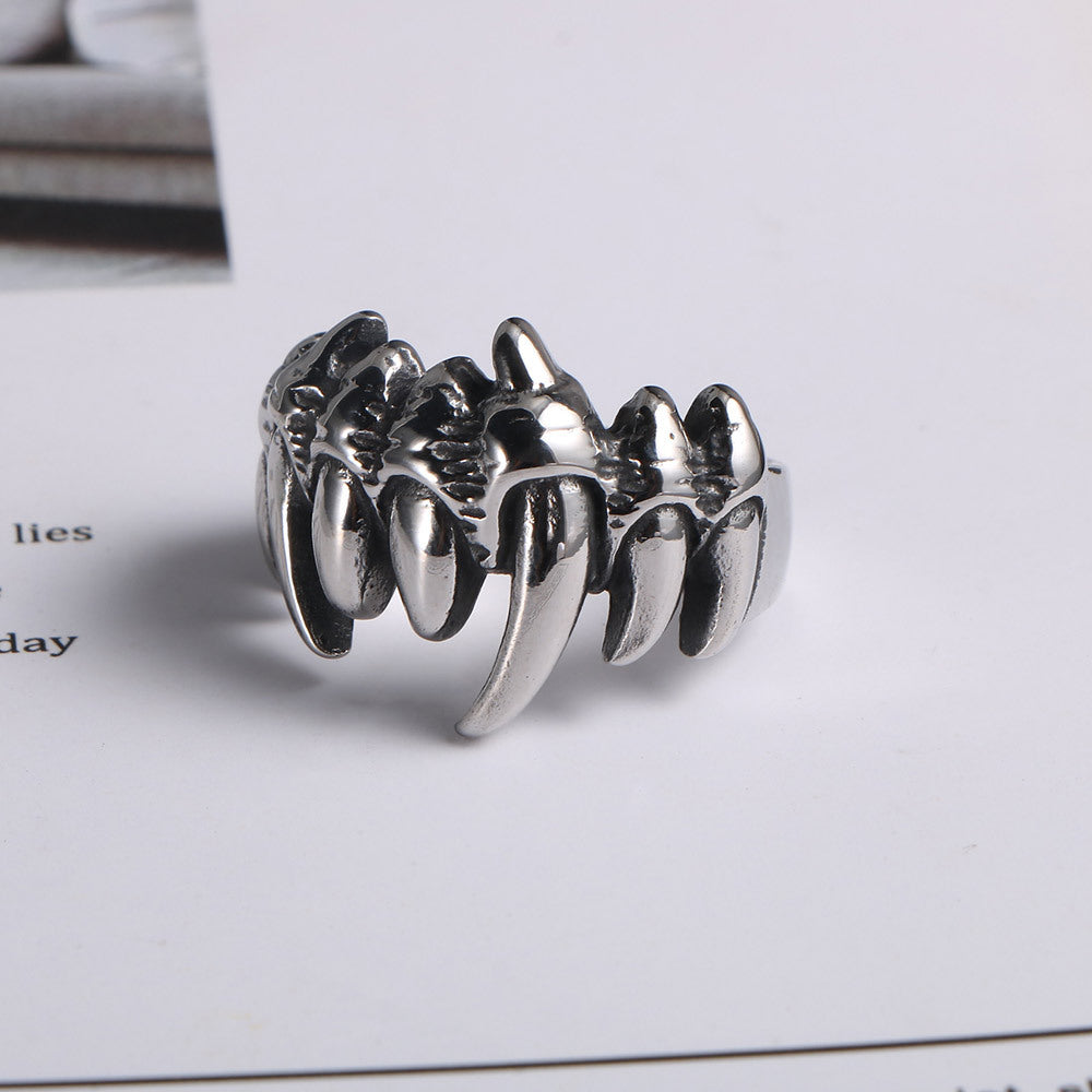 Retro Titanium Skull Punk Ring Ghost Hand Boys and Girls
