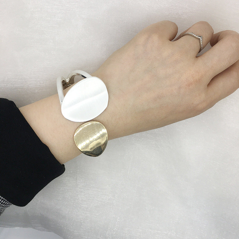 Fashionable Two-Tone Cross-Border Bracelet with European and American Style