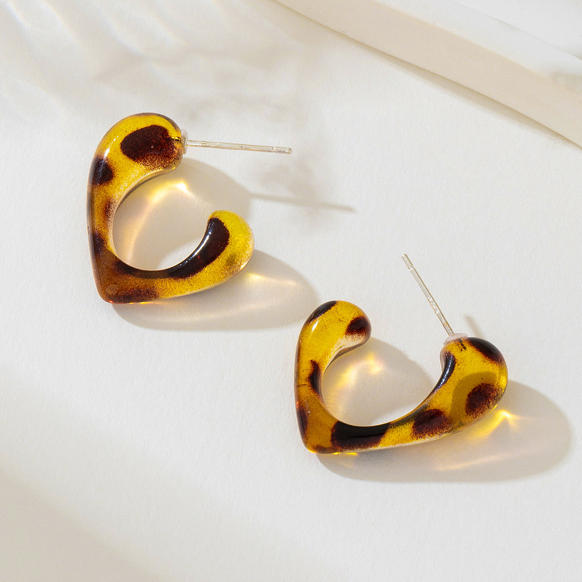 Planderful Vienna Verve Earrings Set – Fashionable Leopard Print Design