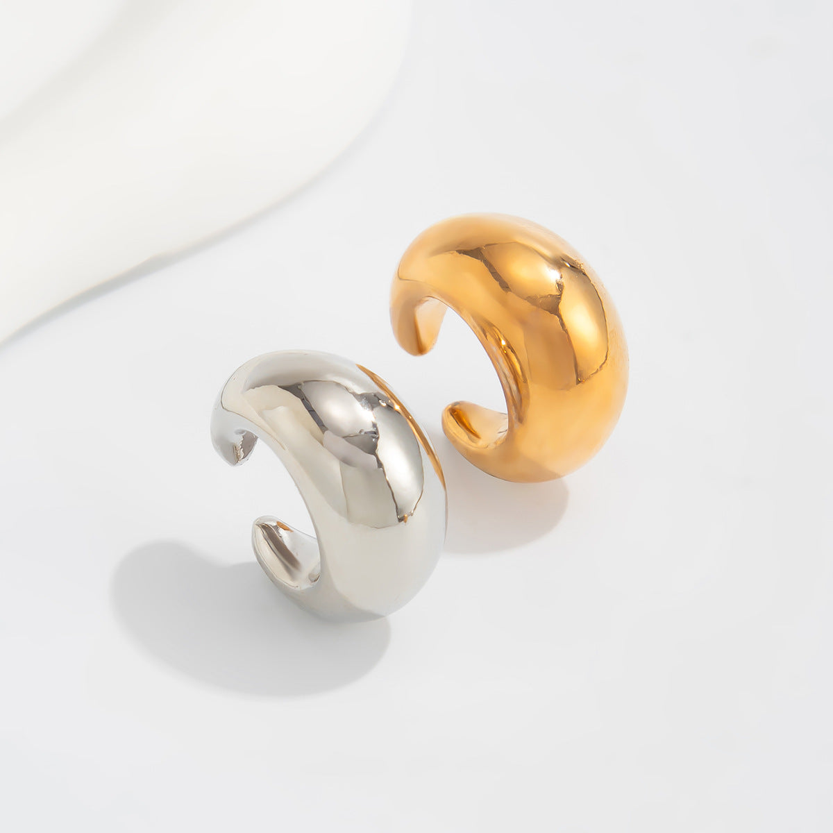 Planderful Vienna Verve C Shaped Ear Clips Statement Smooth Opening Versatile Stackable For Modern Women