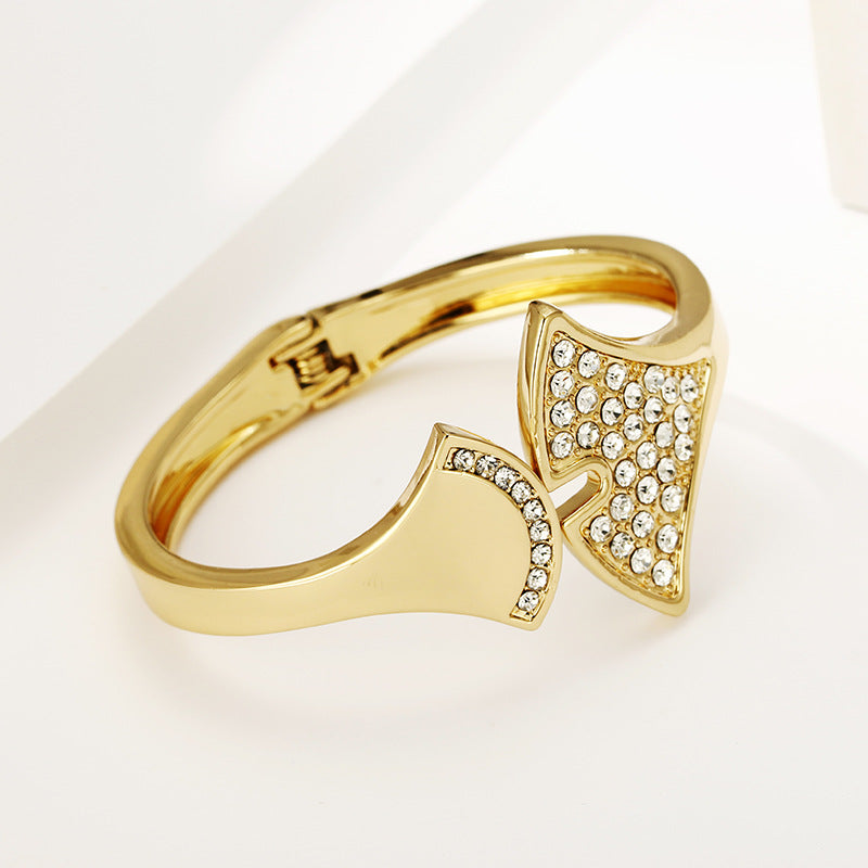 European Asymmetrical Rhinestone Bracelet for Women - High-End Clothing Accessory