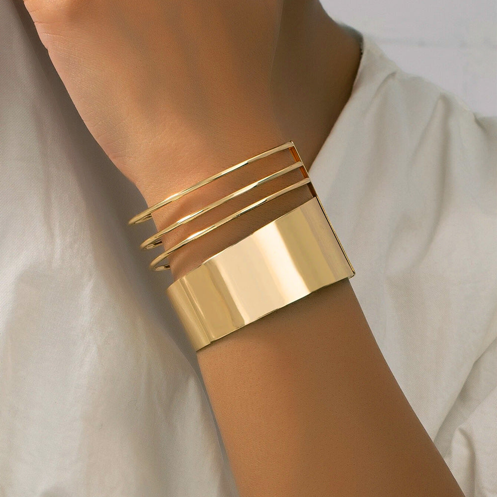 Exaggerated Club Night Metal Bracelet with Open Amazon Buckle