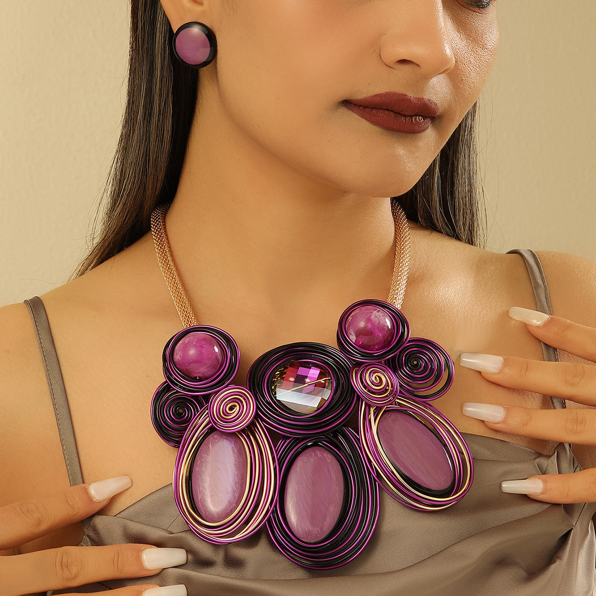 Baroque Flower Resin and Aluminum Wire Handmade Necklace Earrings Set - Savanna Rhythms