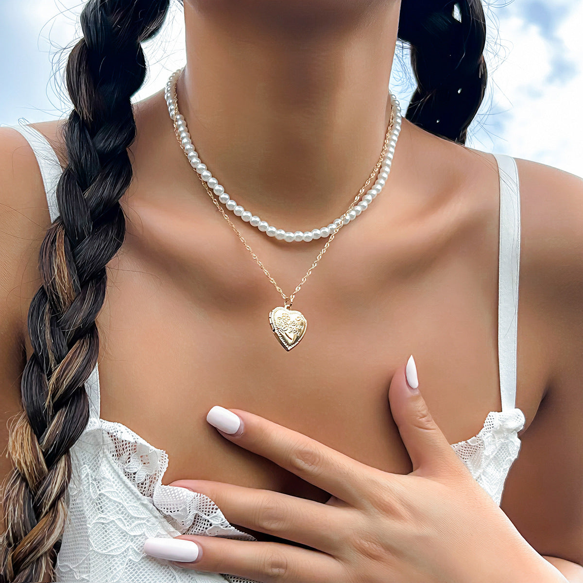 European and American Vacation Style Jewelry, Love Pendant Necklace with Versatile Niche Pearl