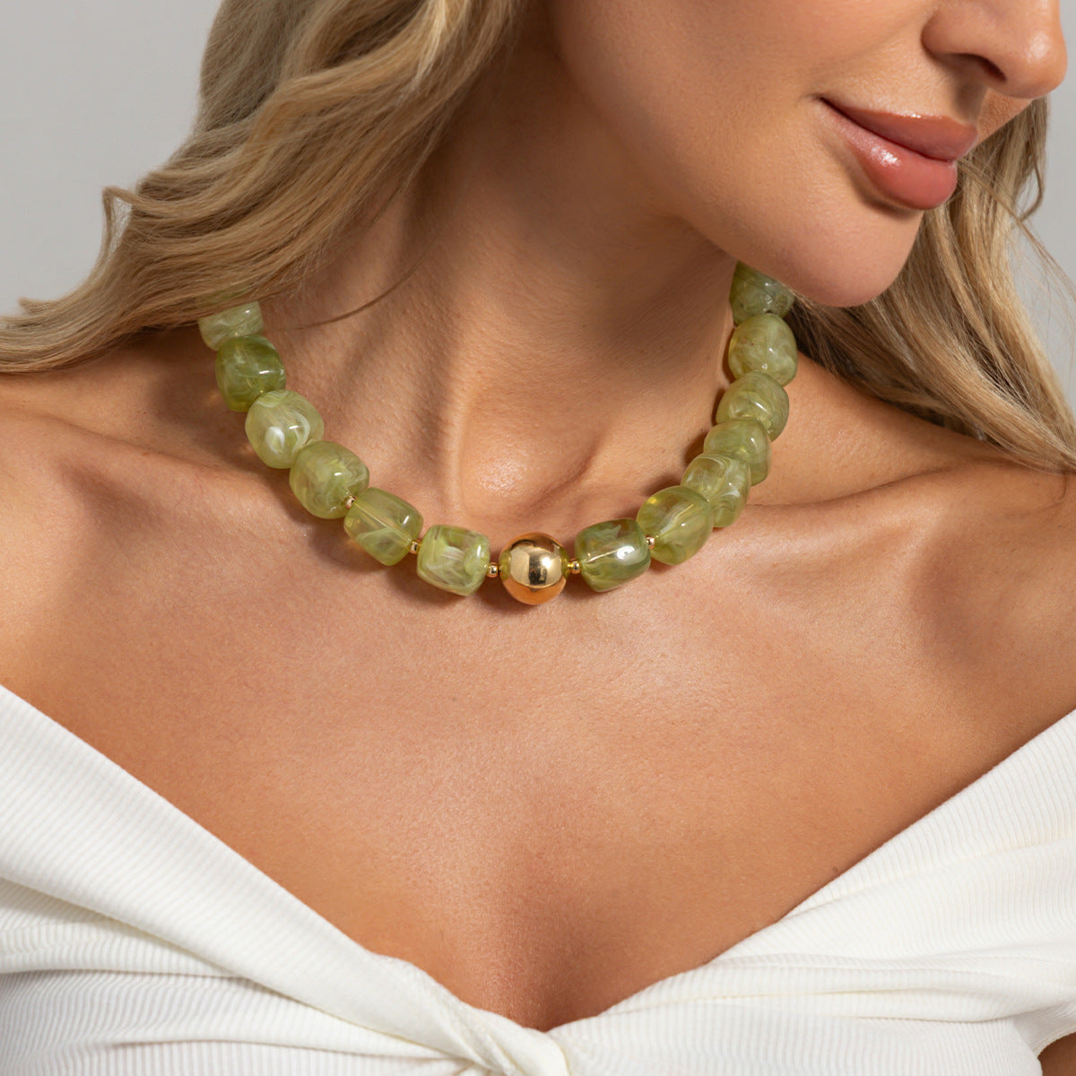 Design Color Resin Beaded Necklace Holiday Style Smudged Multi-Color Collarbone Necklace
