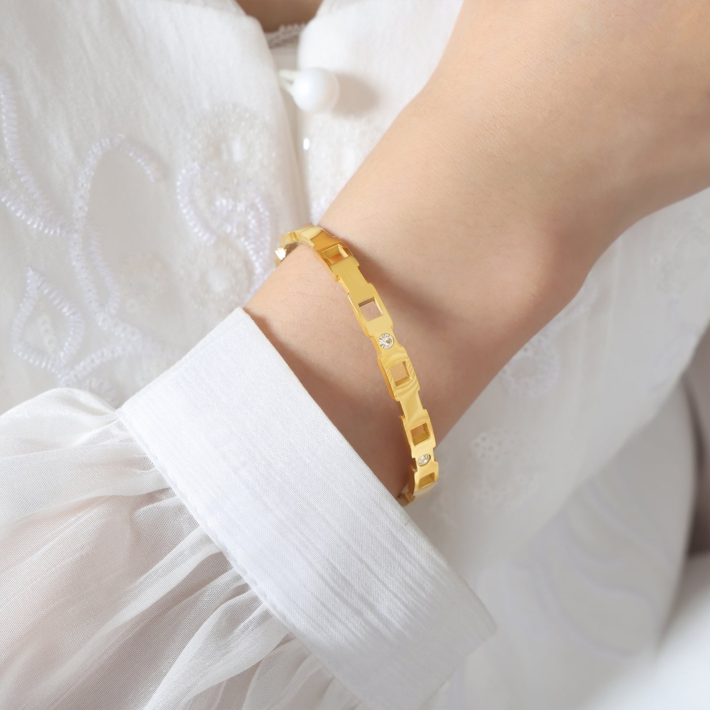 Planderful Zircon Gold Plated Titanium Bracelet For Women