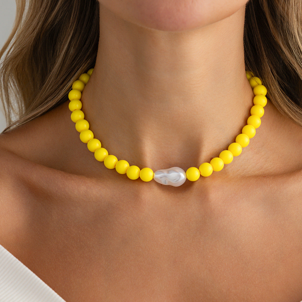 Colored Round Beads Pearl Necklace Dopamine Beaded Holiday Wind Necklace