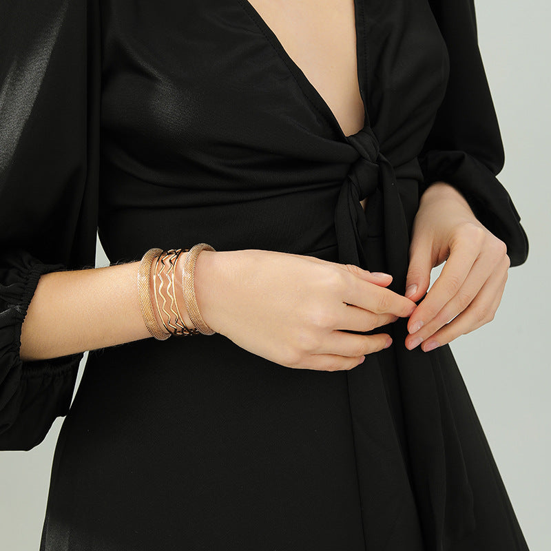 Adjustable Hollow Pattern Slim Bracelet in Japanese and Korean Style