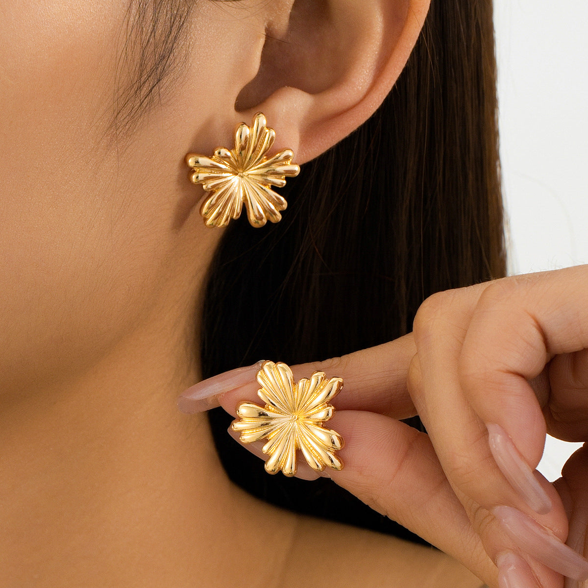 Planderful Vienna Verve Earrings – Exquisite Irregular Metal Flower Design