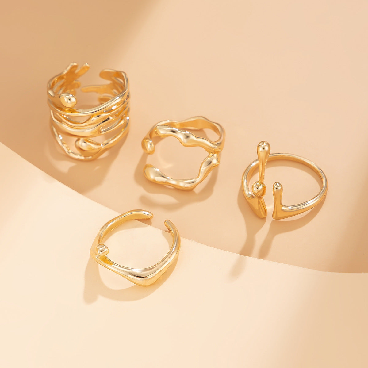 Planderful Vienna Verve Ring Set – Unique Hollow Liquid Design