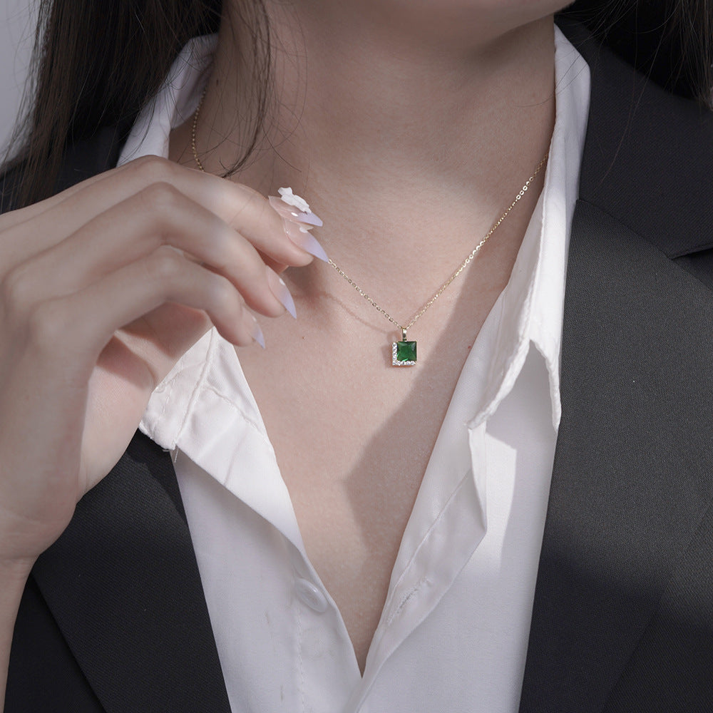 S925 Sterling Silver Emerald Zircon Pendant Necklace Luxury