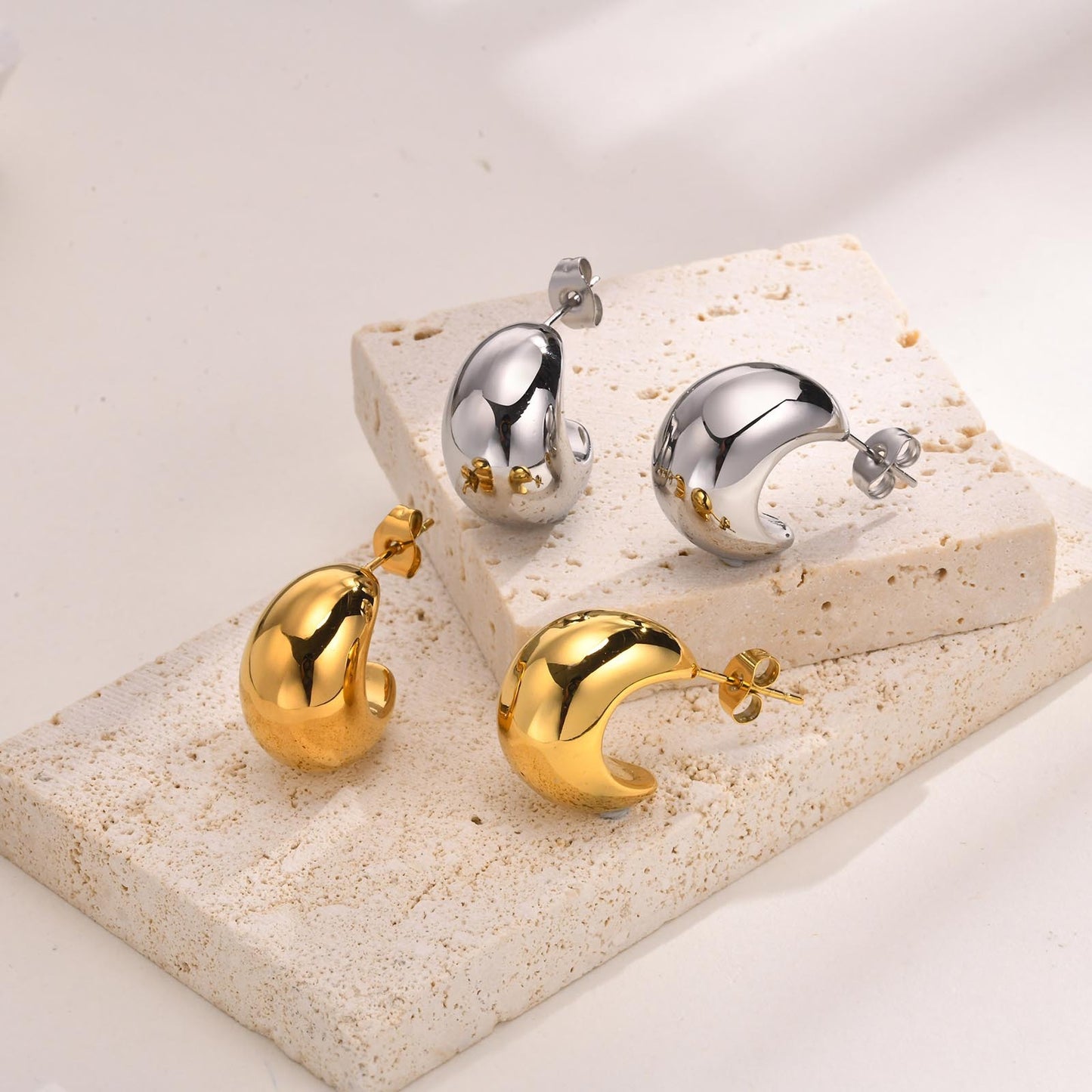 European And American Jewelry Wholesale Stainless Steel Hollow Crescent Moon Earrings Women