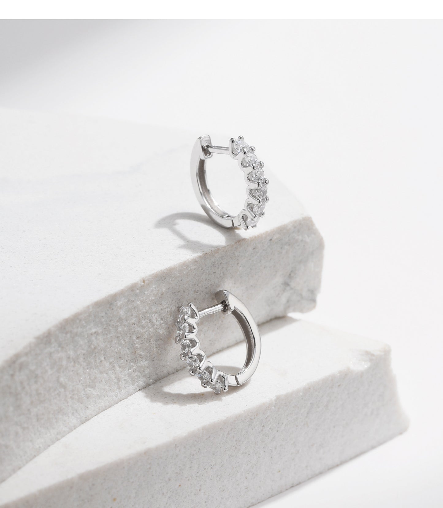 Planderful Moissanite Sparkling Earrings – Premium Light Luxury Design