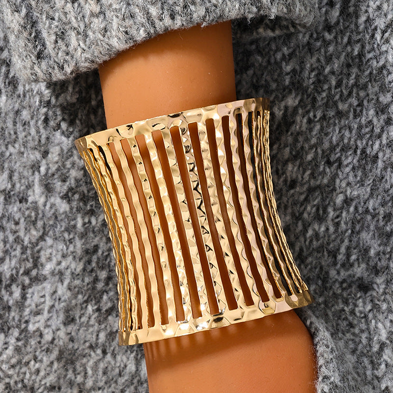 Eclectic Metal Hollow Stripe Bracelet - Vienna Verve Collection