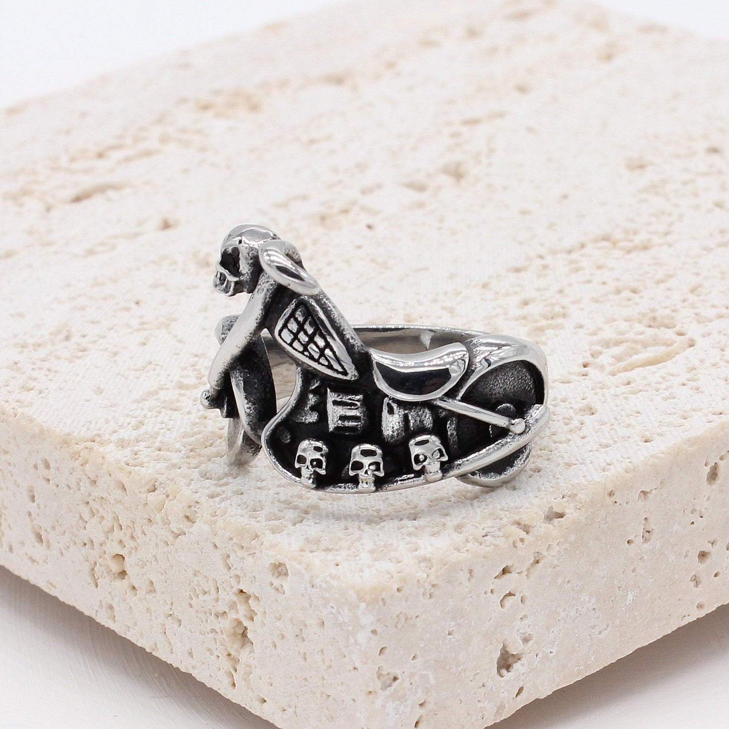 Planderful Locomotive Skull Ring Titanium Steel For Men And Unisex Motorcycle Enthusiasts Bold Protection Statement