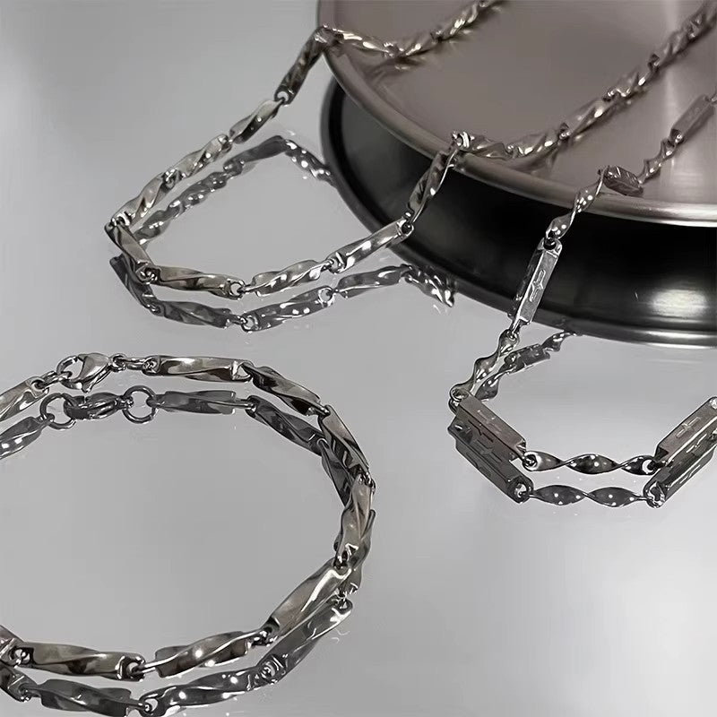 Planderful Jewelry Stainless Steel Mens Necklace Mobius Band Design That Resists Fading For Everyday Wear