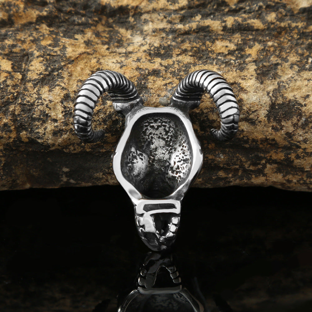 European American Retro Titanium Steel Sheep's Head Necklace